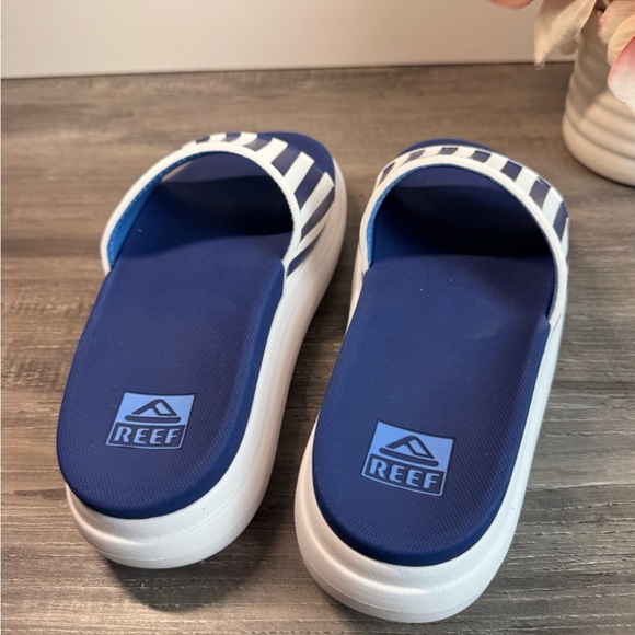 Reef Bondi Bay Blue and White Striped Platform Women's Sandals 7 EUC - Picture 5 of 13